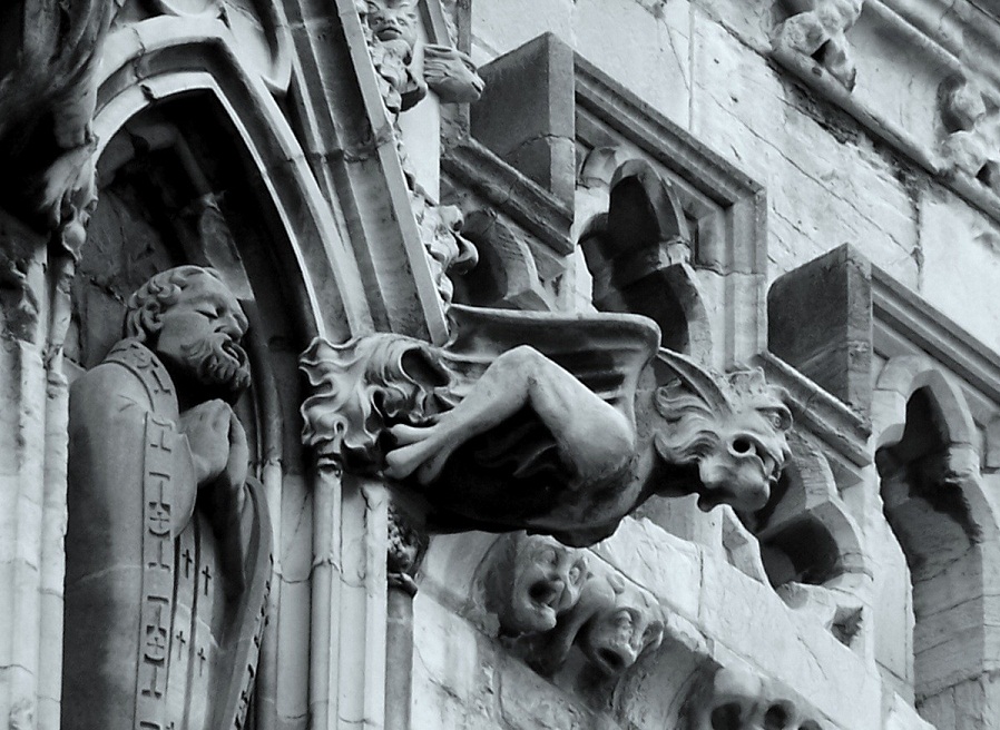 gothic-architecture-gargoyles